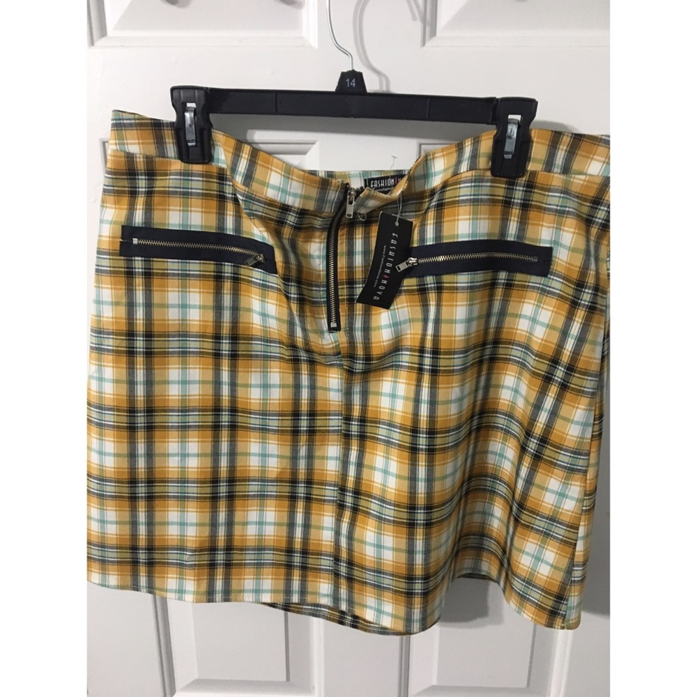 Fashion nova skirt